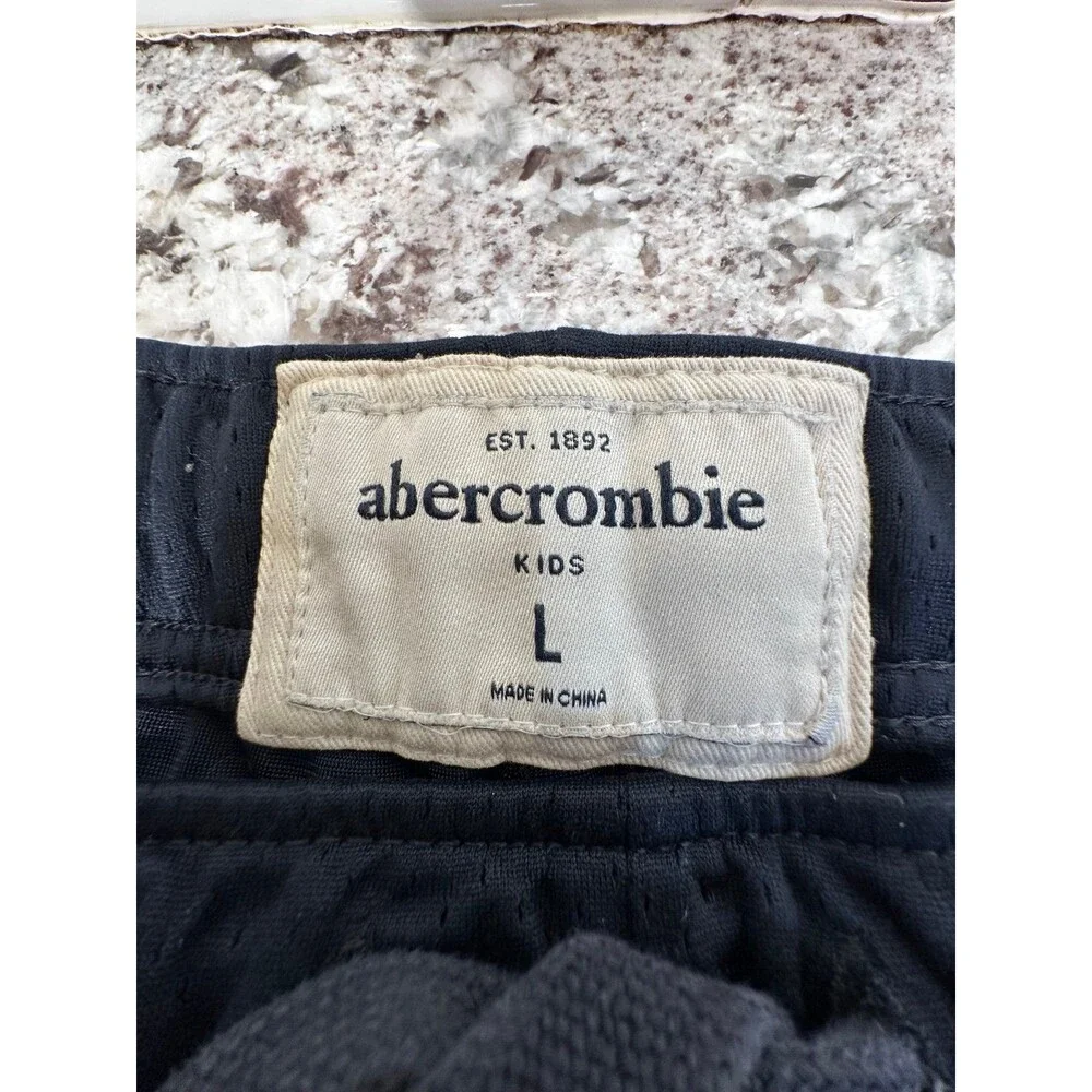 Abercrombie Kids Size Large